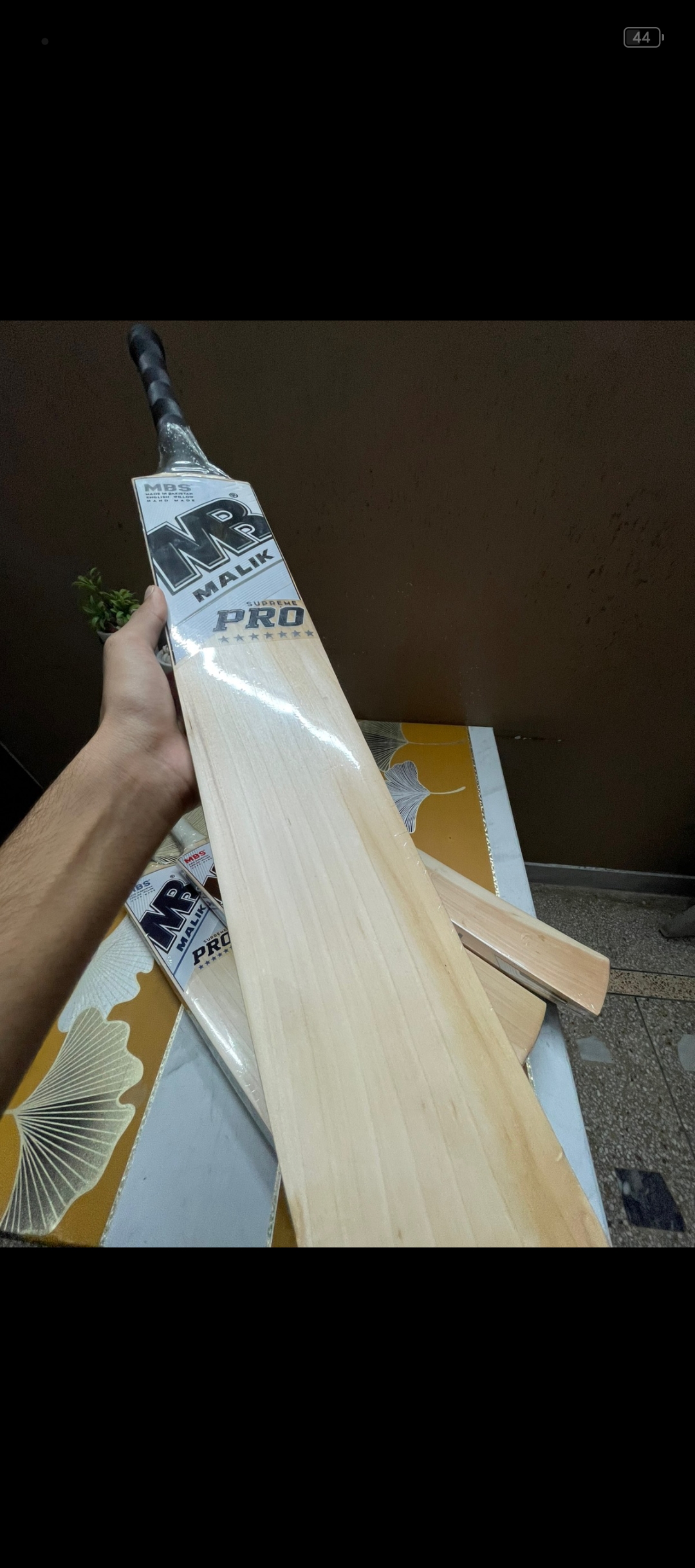 MB Malik cricket original bat